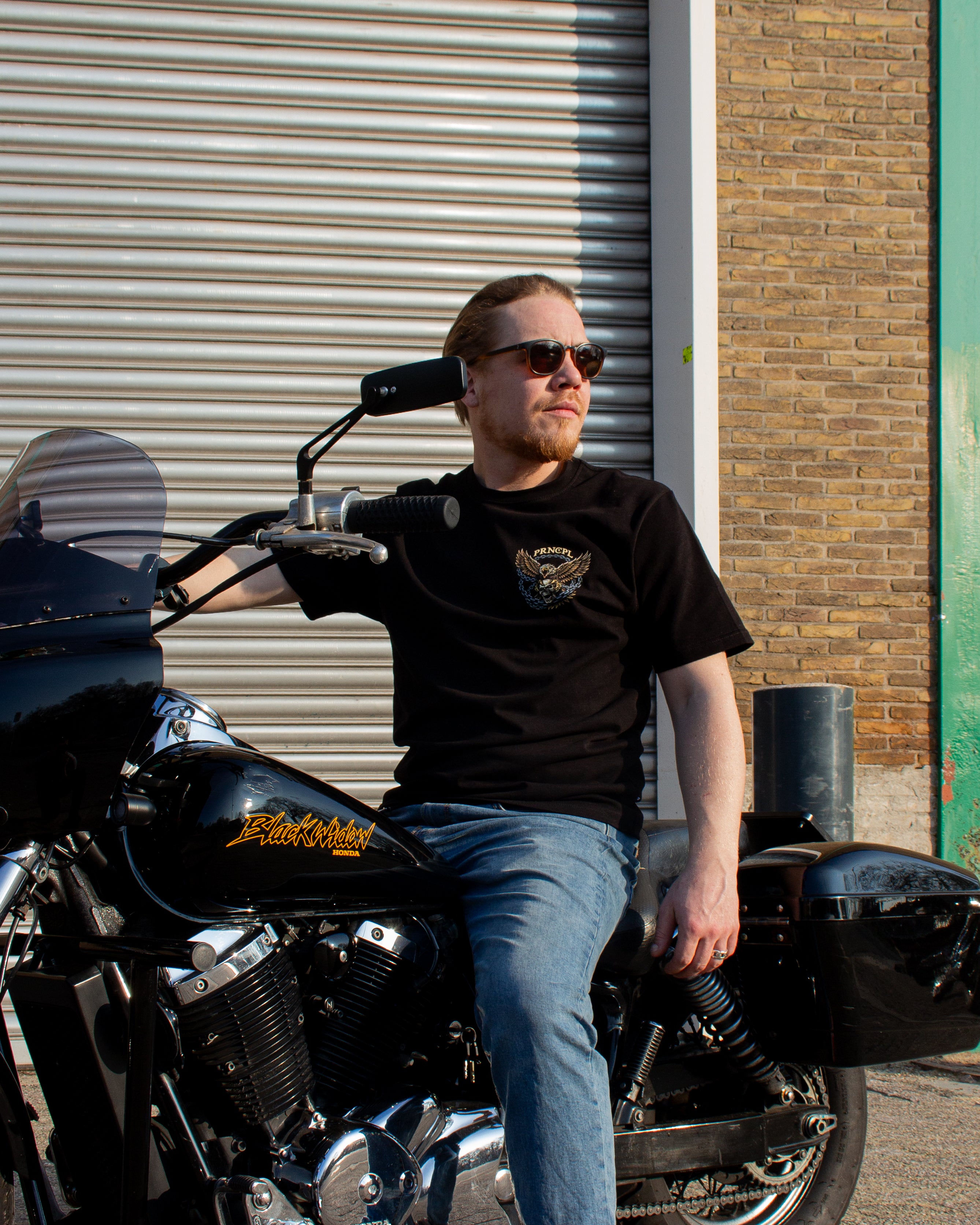 TSHIRT | DIRTY HANDS